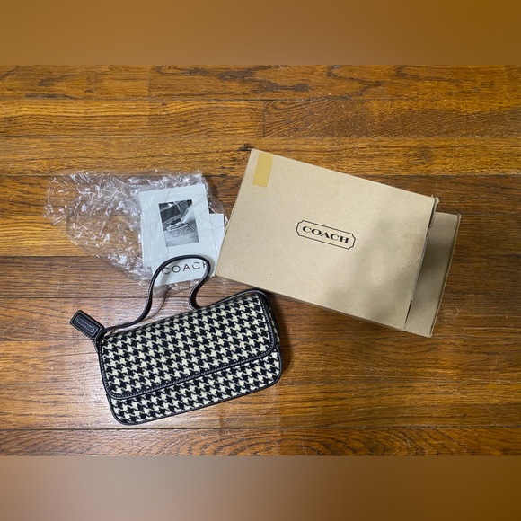 Coach Handbags - NIB Coach Black and White Houndstooth Shoulder Bag